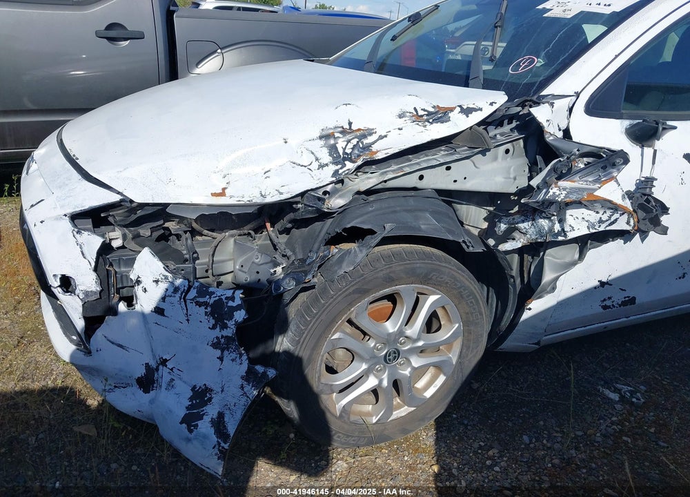 2016 SCION IA VIN: 3MYDLBZV0GY130042