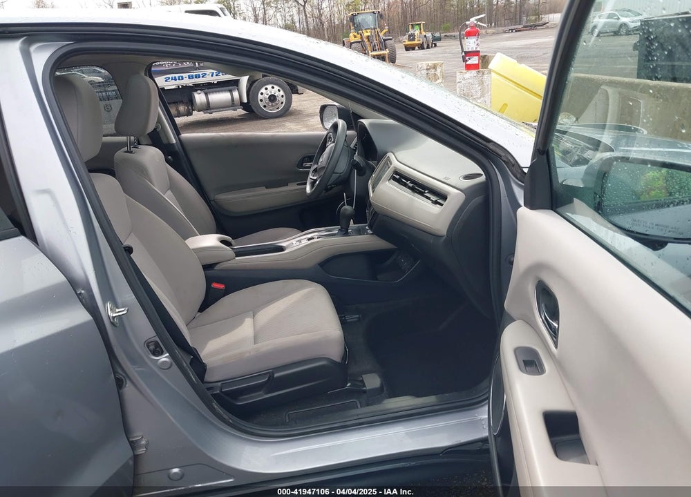 2018 HONDA HR-V VIN: 3CZRU6H55JG703468