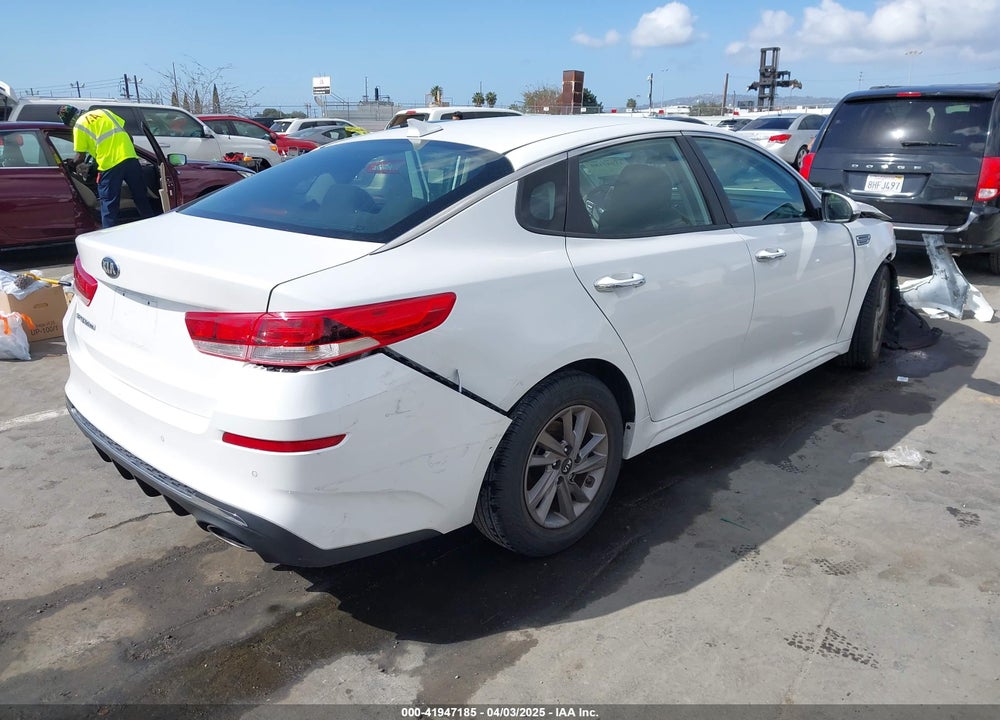 2020 KIA OPTIMA VIN: 5XXGT4L32LG422177
