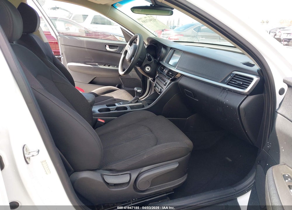 2020 KIA OPTIMA VIN: 5XXGT4L32LG422177