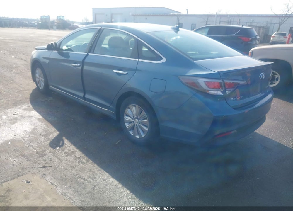 2016 HYUNDAI SONATA HYBRID VIN: KMHE24L13GA037586
