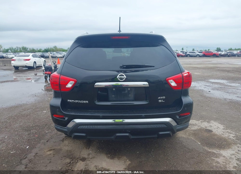 2017 NISSAN PATHFINDER SL VIN: 5N1DR2MM8HC690215