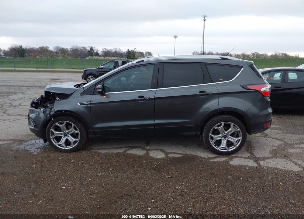 2017 FORD ESCAPE VIN: 1FMCU0J98HUB60402