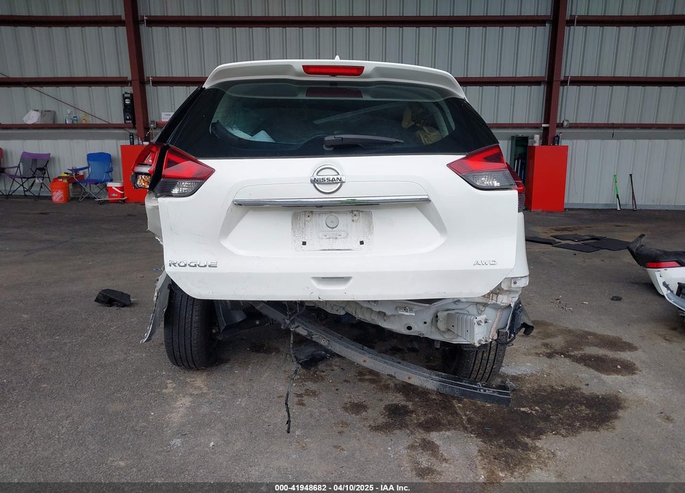 2019 NISSAN ROGUE S VIN: 5N1AT2MV0KC832979