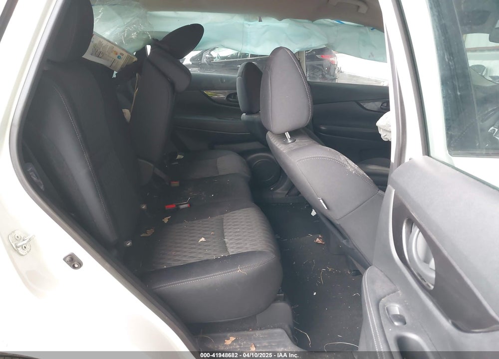 2019 NISSAN ROGUE S VIN: 5N1AT2MV0KC832979