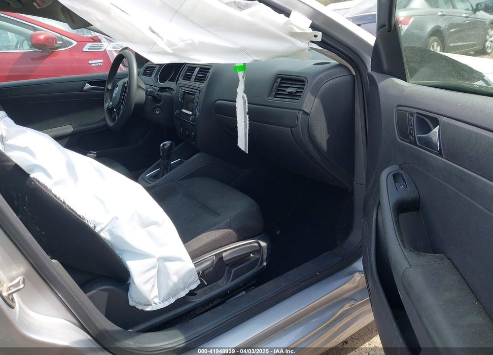 2016 VOLKSWAGEN JETTA VIN: 3VW267AJ6GM363110