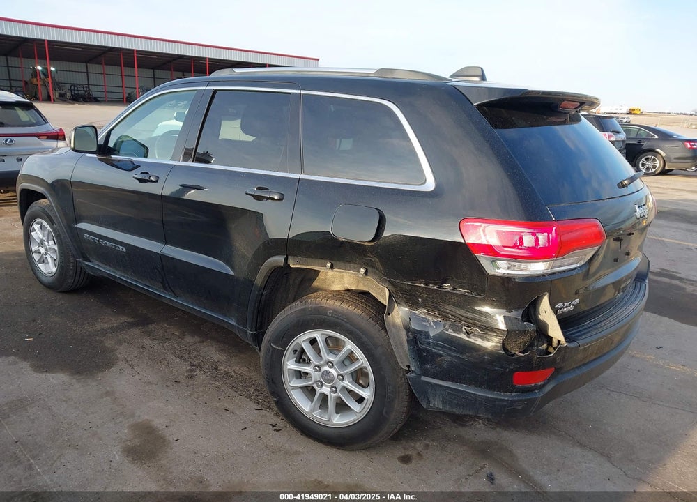 2018 JEEP GRAND CHEROKEE VIN: 1C4RJFAG0JC305842