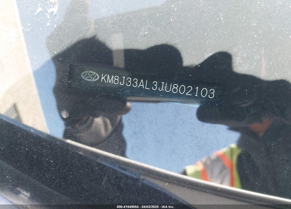 2018 HYUNDAI TUCSON VIN: KM8J33AL3JU802103