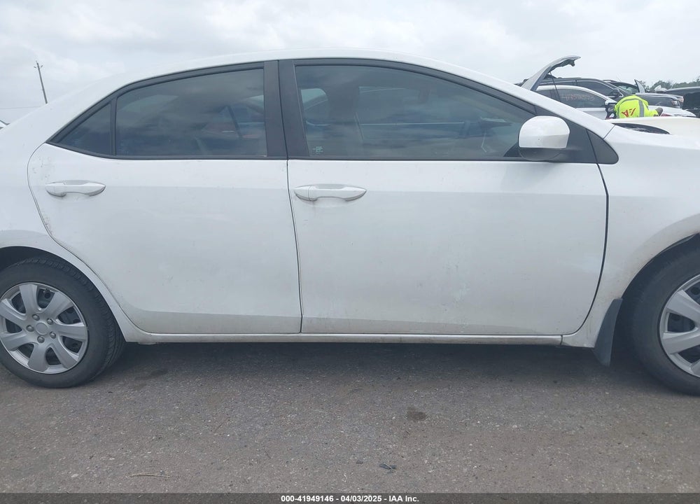 2018 TOYOTA COROLLA VIN: 2T1BURHE7JC003812