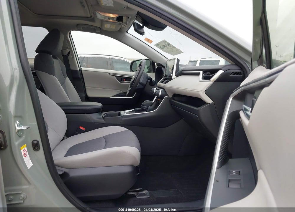 2019 TOYOTA RAV4 VIN: JTMW1RFVXKD505425