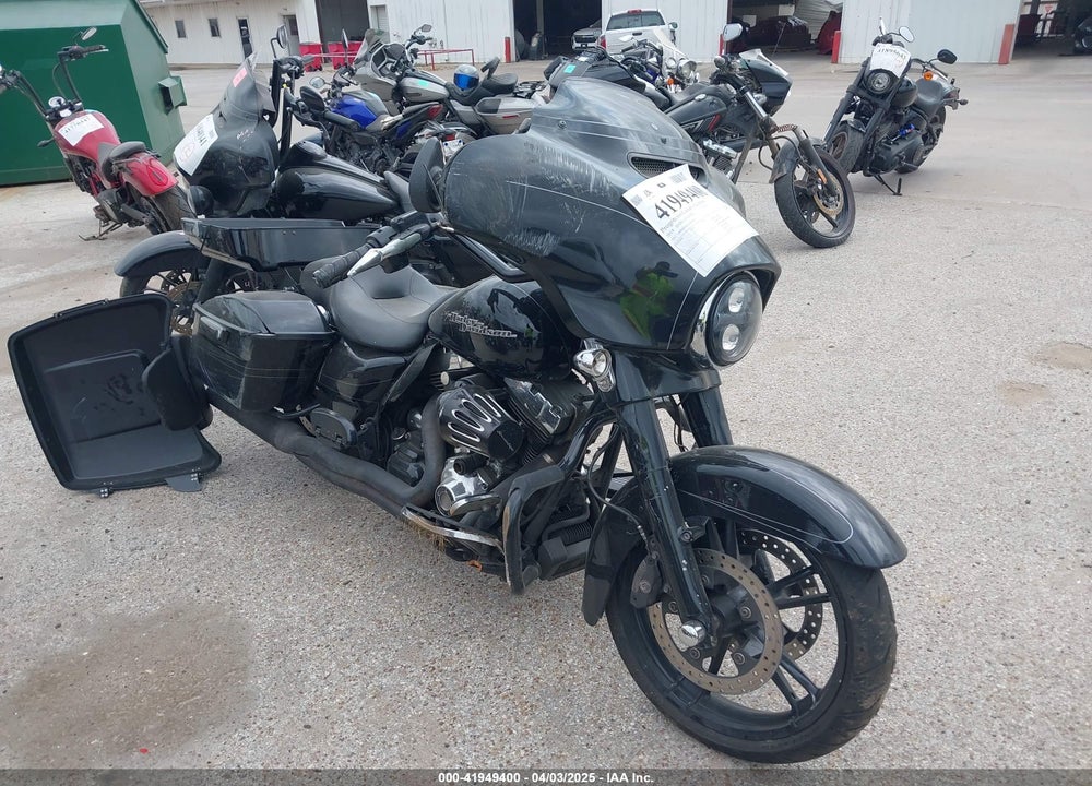 2014 HARLEY-DAVIDSON FLHXS STREET GLIDE SPECIAL VIN: 1HD1KRM12EB706547