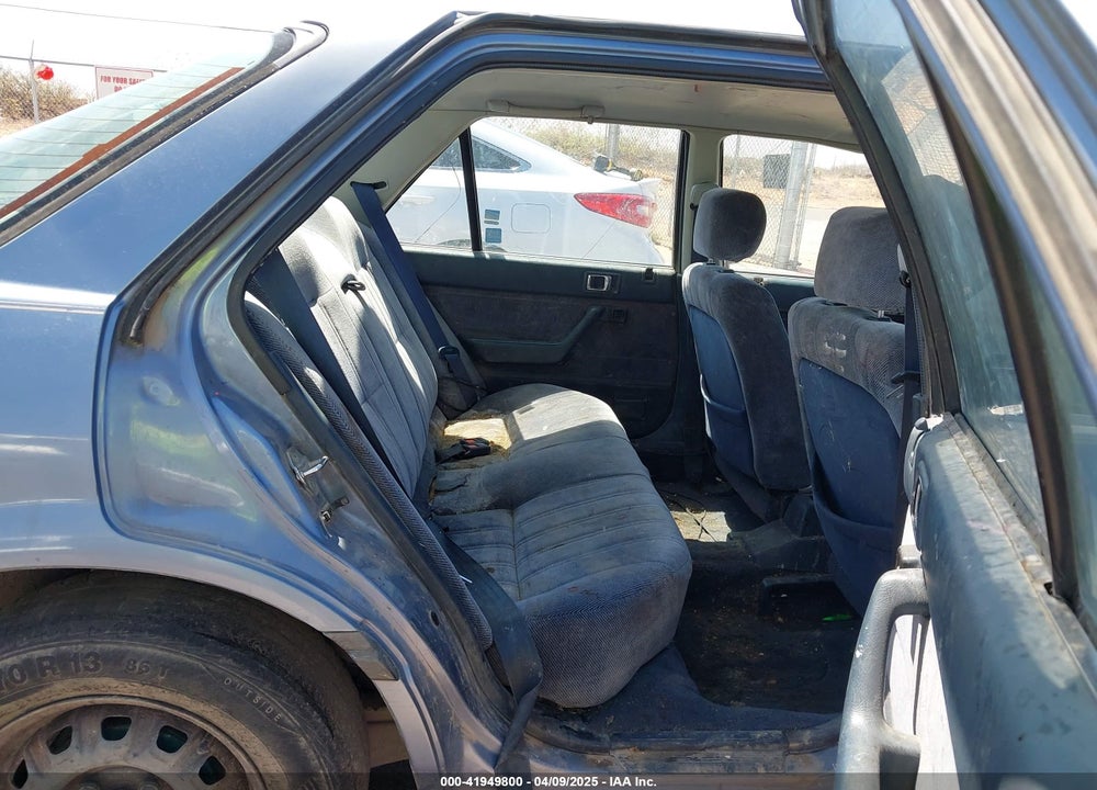 1989 HONDA ACCORD LX VIN: JHMCA5634KC063370