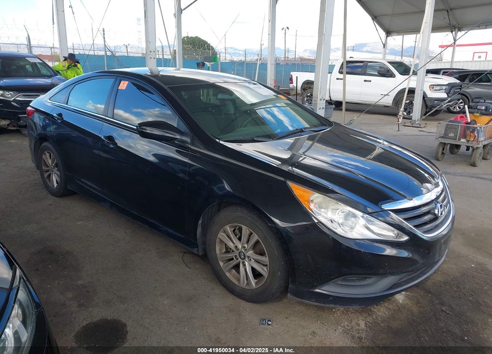 2014 HYUNDAI SONATA VIN: 5NPEB4AC1EH835941