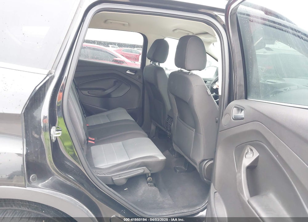 2015 FORD ESCAPE VIN: 1FMCU0GX2FUB39452