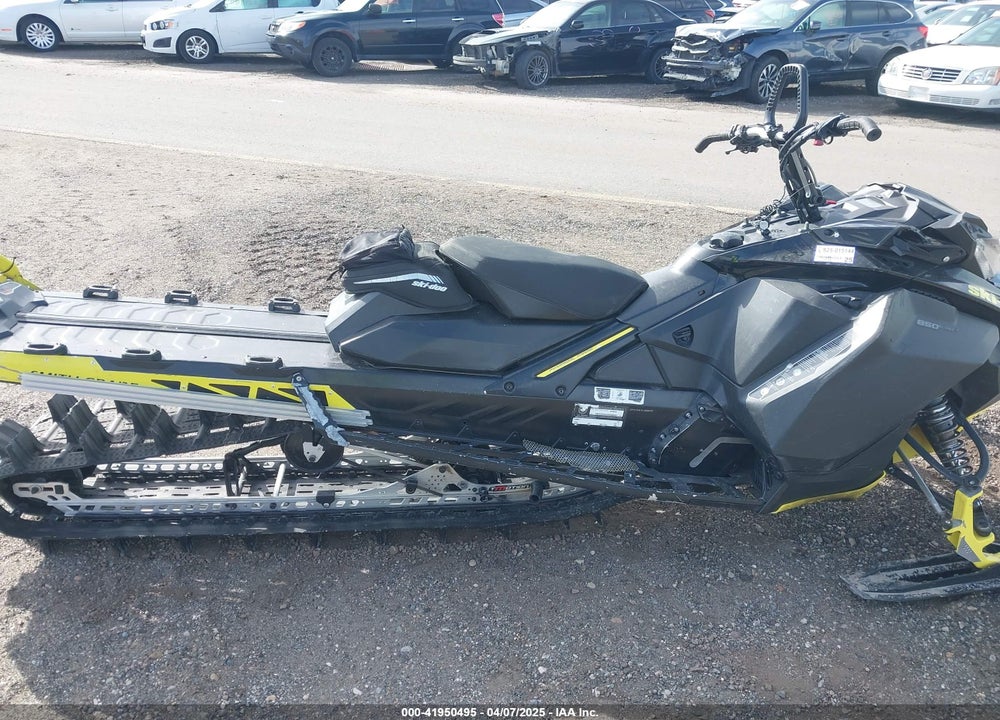 2017 SKI DOO SUMMIT X 850 VIN: 2BPSTDHE3HV000459