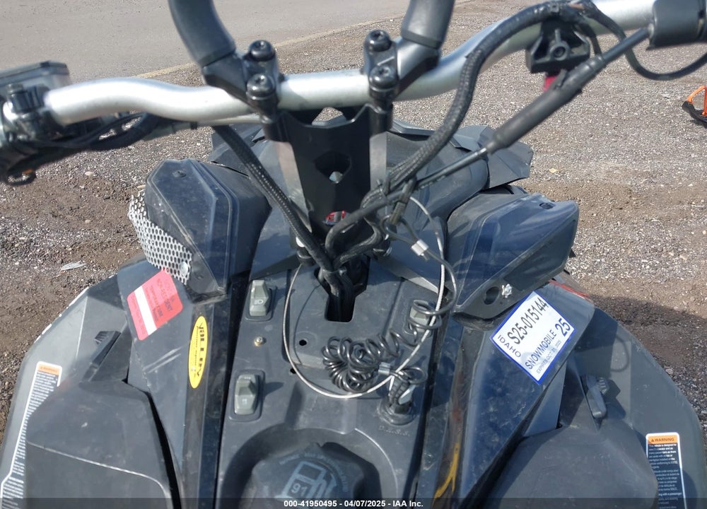 2017 SKI DOO SUMMIT X 850 VIN: 2BPSTDHE3HV000459