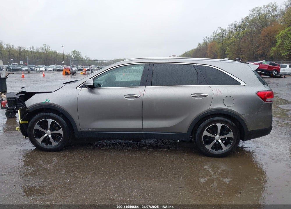 2017 KIA SORENTO VIN: 5XYPHDA53HG324946