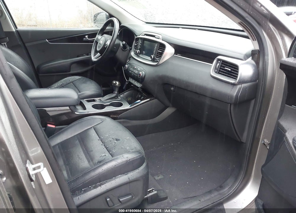 2017 KIA SORENTO VIN: 5XYPHDA53HG324946