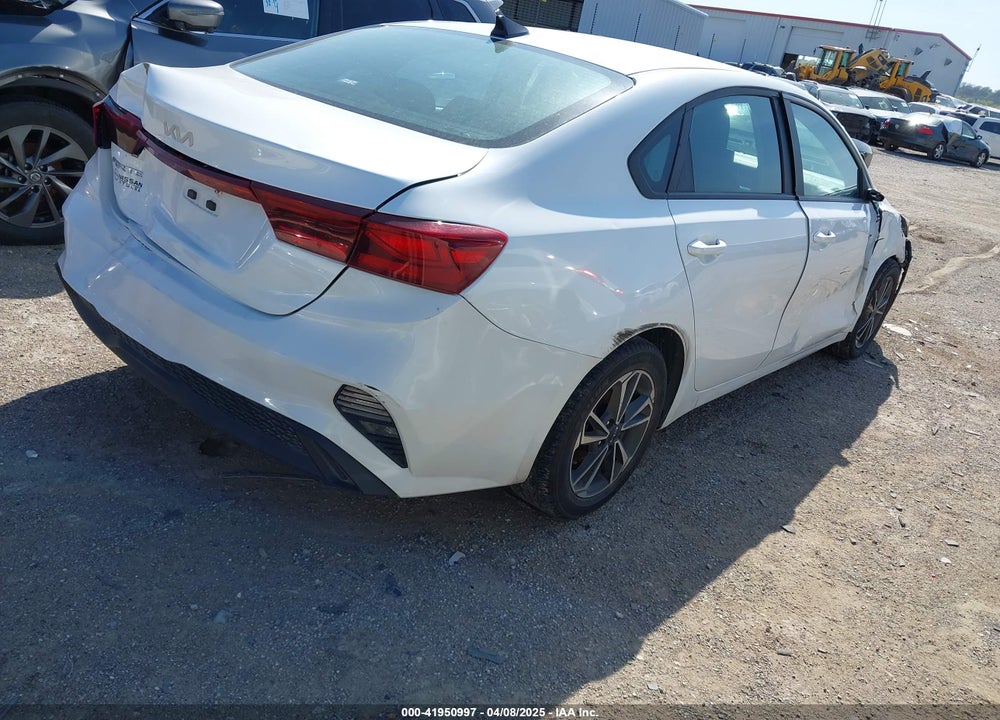 2022 KIA FORTE VIN: 3KPF24AD1NE479654