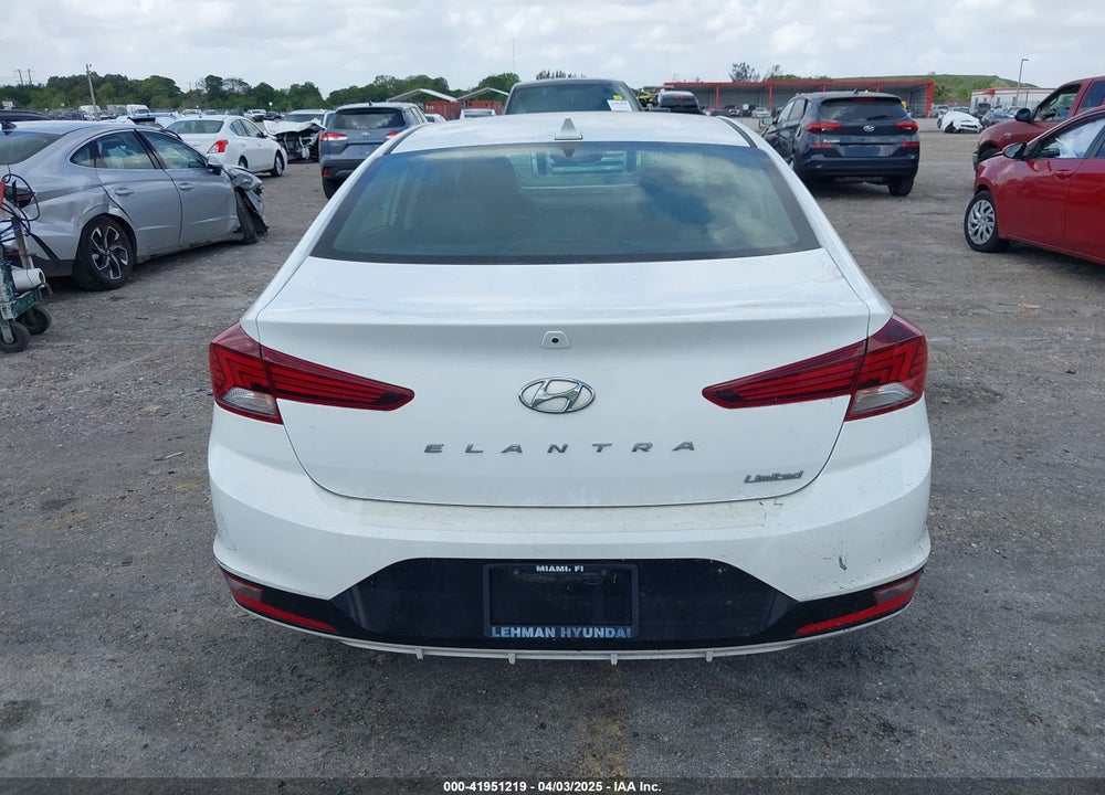 2019 HYUNDAI ELANTRA VIN: 5NPD84LF5KH446507