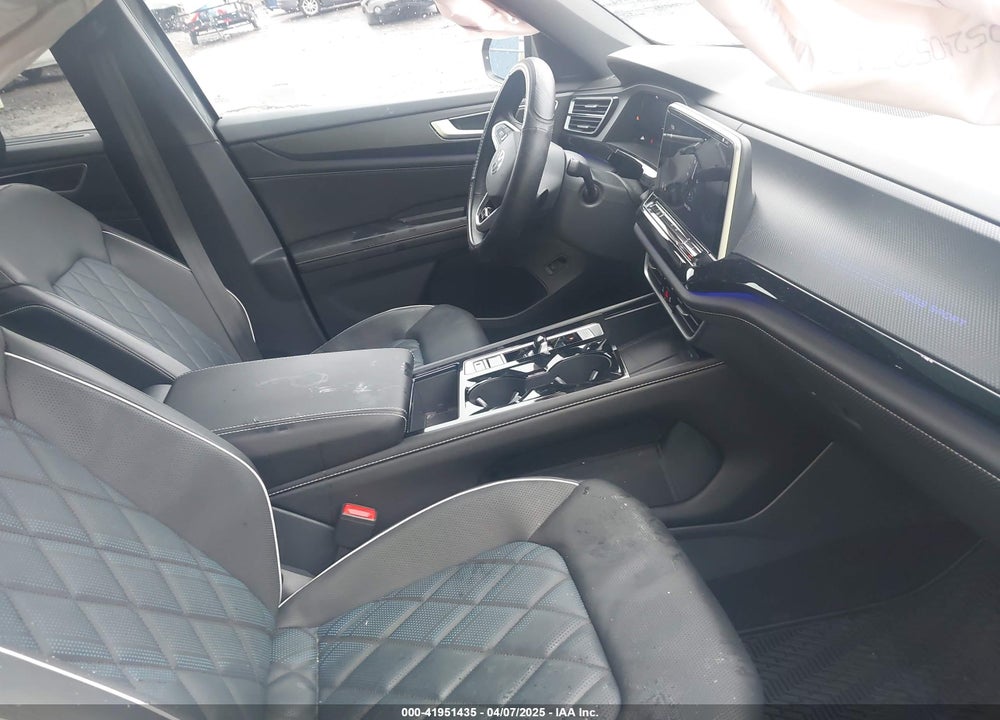 2024 VOLKSWAGEN ATLAS CROSS SPORT VIN: 1V2FE2CA0RC253583