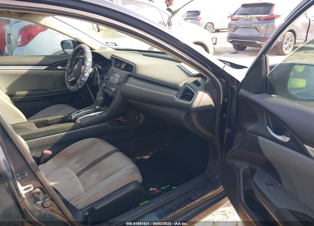 2018 HONDA CIVIC VIN: 2HGFC2F5XJH552653