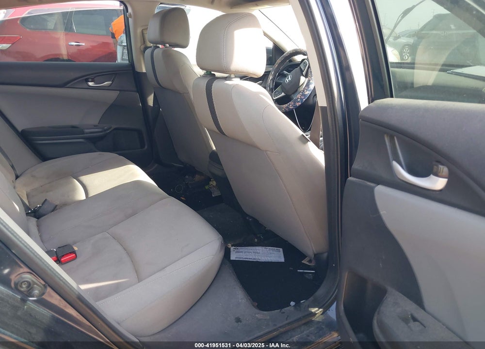 2018 HONDA CIVIC VIN: 2HGFC2F5XJH552653