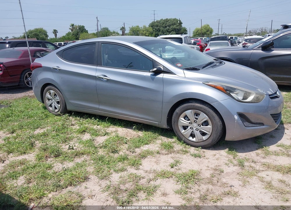 2016 HYUNDAI ELANTRA VIN: 5NPDH4AE9GH758184