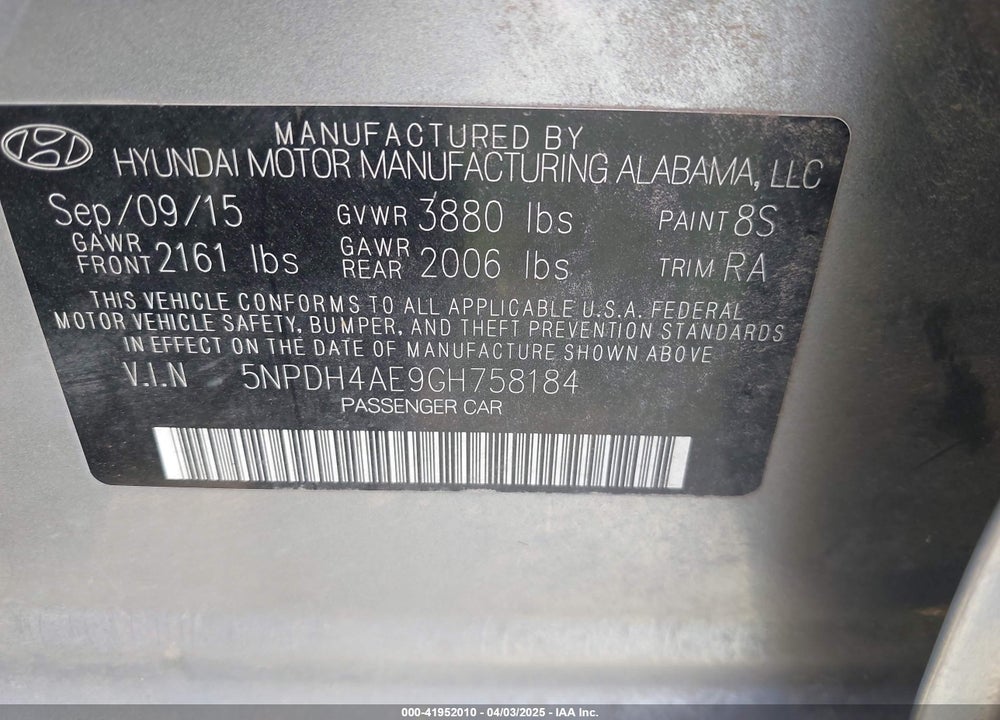 2016 HYUNDAI ELANTRA VIN: 5NPDH4AE9GH758184