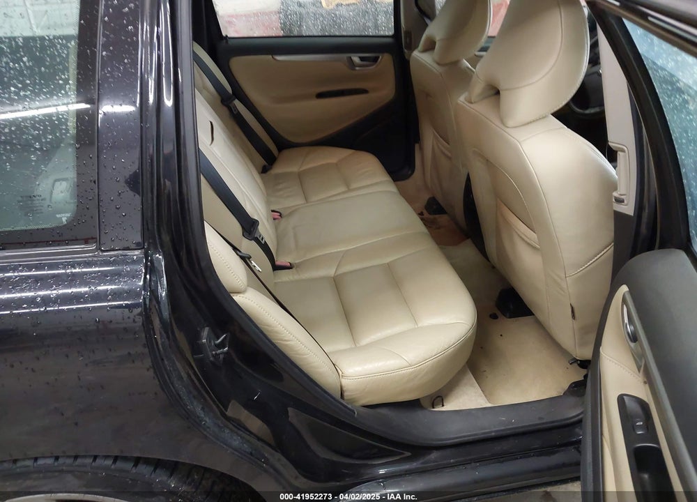 2007 VOLVO V70 VIN: YV1SJ527072648718