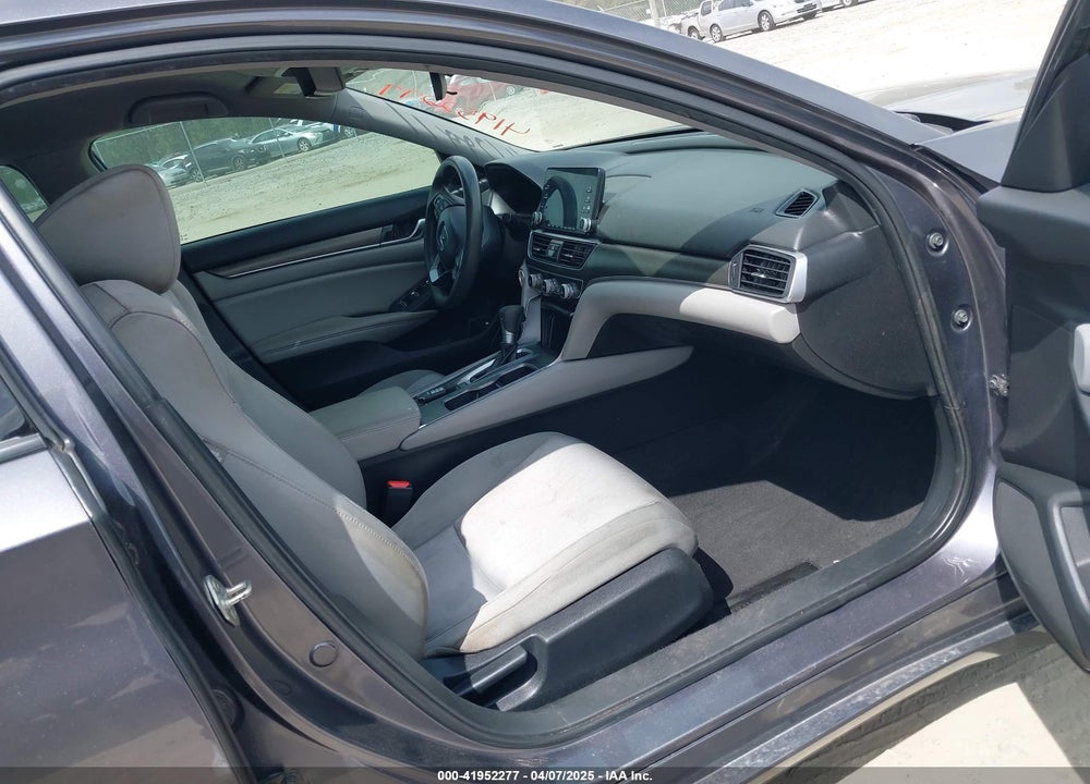 2019 HONDA ACCORD VIN: 1HGCV1F14KA123495
