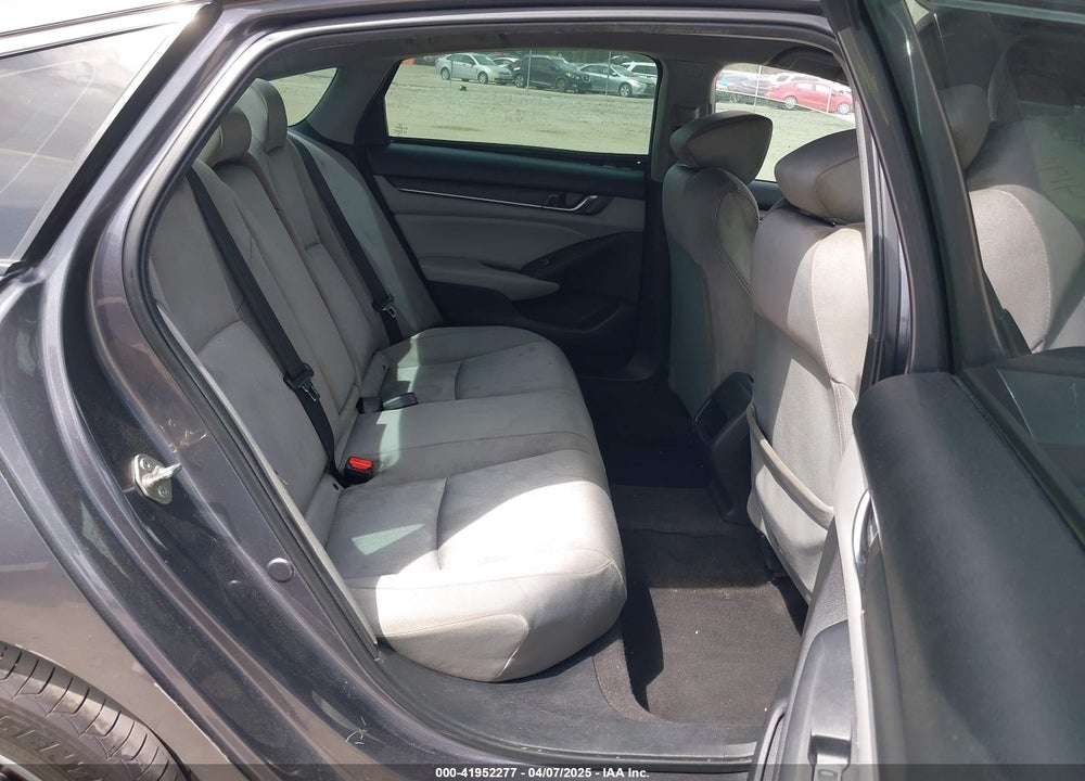 2019 HONDA ACCORD VIN: 1HGCV1F14KA123495