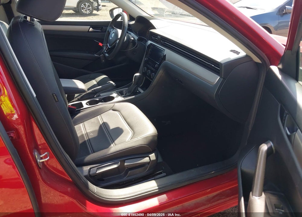 2022 VOLKSWAGEN PASSAT VIN: 1VWSA7A30NC002308