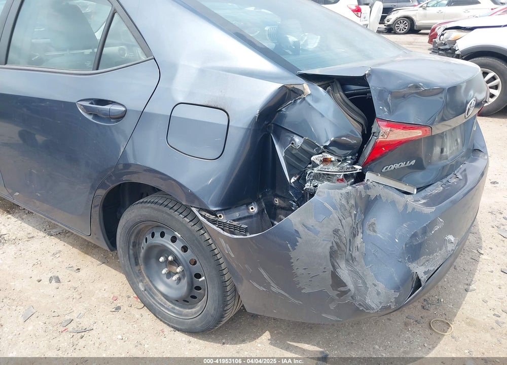 2019 TOYOTA COROLLA LE VIN: 5YFBURHE5KP888626