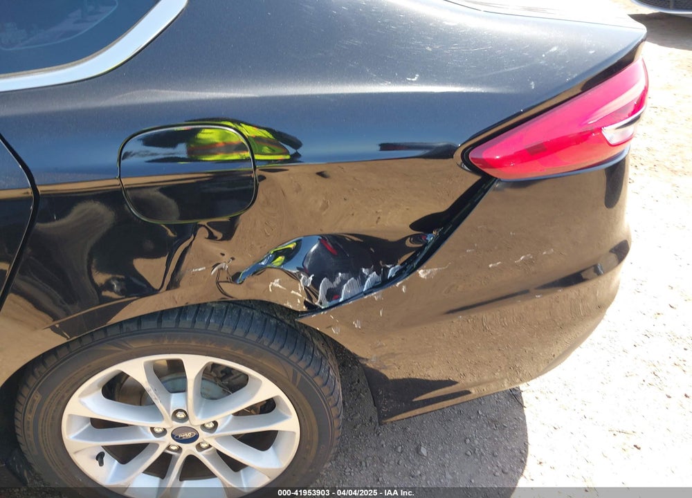 2019 FORD FUSION SE VIN: 3FA6P0HD8KR175506