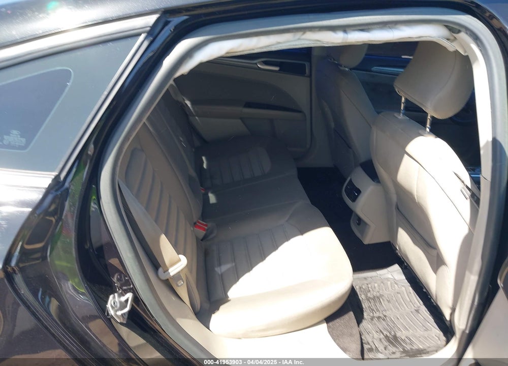 2019 FORD FUSION SE VIN: 3FA6P0HD8KR175506