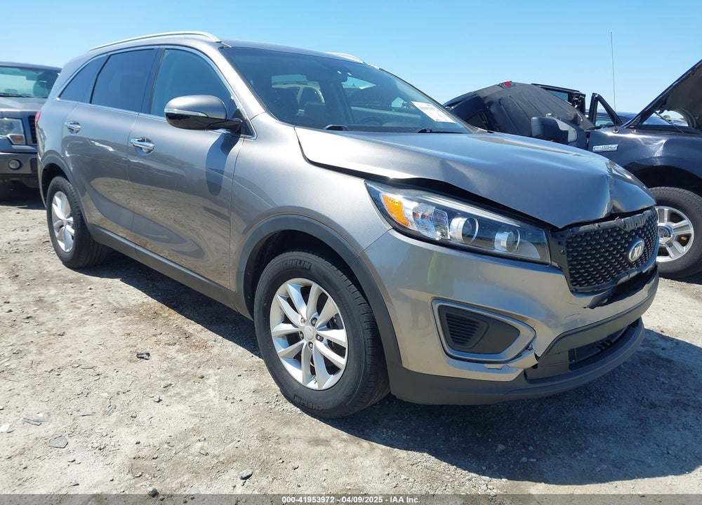 2016 KIA SORENTO 2.4L LX VIN: 5XYPG4A35GG005841