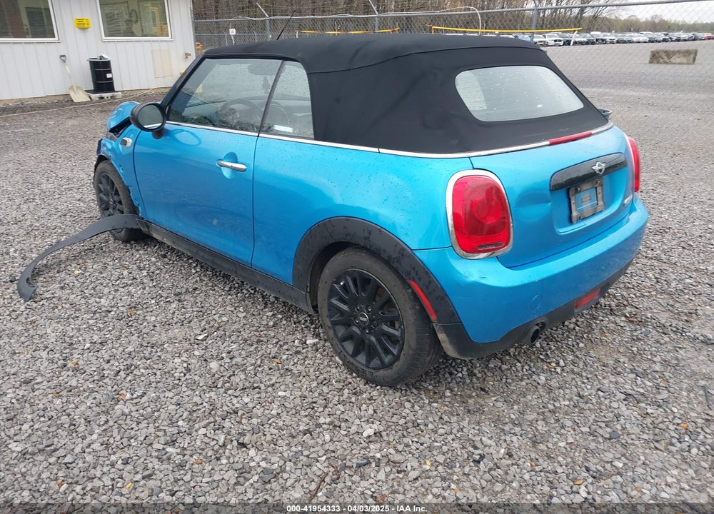 2016 MINI CONVERTIBLE COOPER VIN: WMWWG5C52G3A81084