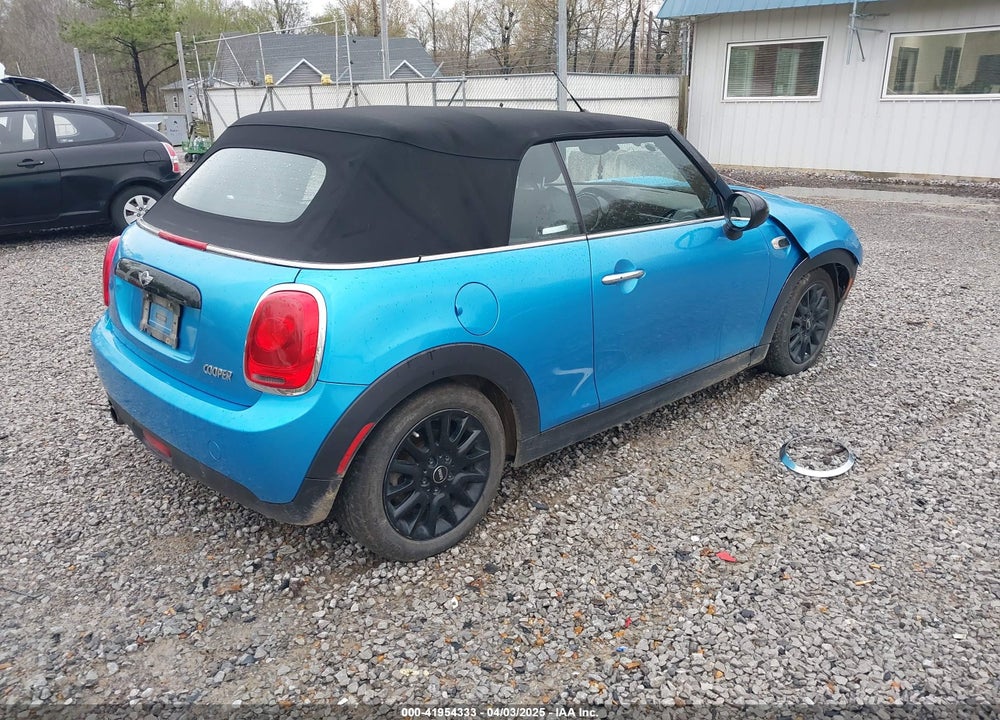2016 MINI CONVERTIBLE COOPER VIN: WMWWG5C52G3A81084