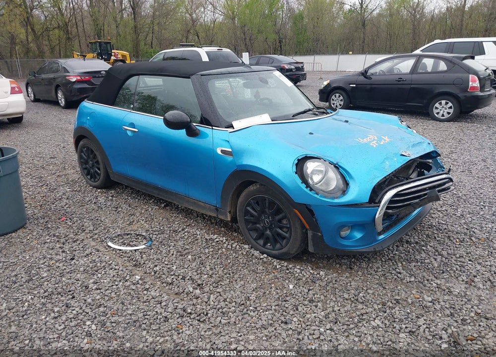 2016 MINI CONVERTIBLE COOPER VIN: WMWWG5C52G3A81084