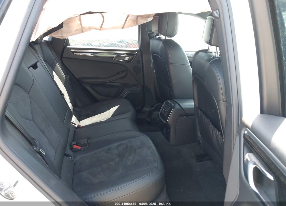 2018 PORSCHE MACAN VIN: WP1AA2A50JLB18264