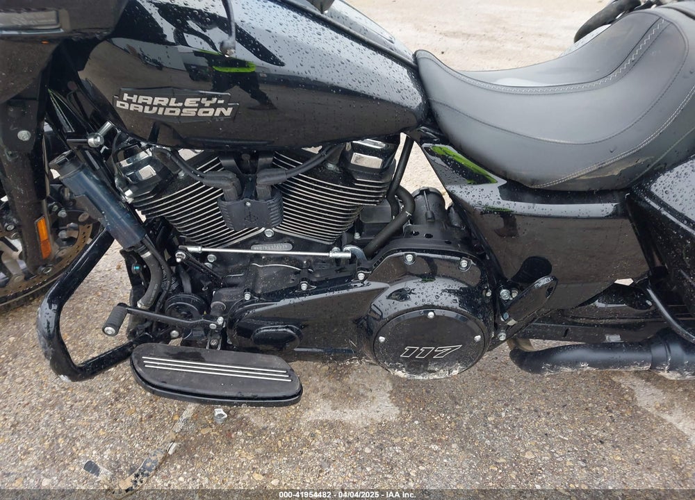 2024 HARLEY-DAVIDSON FLHX VIN: 1HD1KB713RB637683