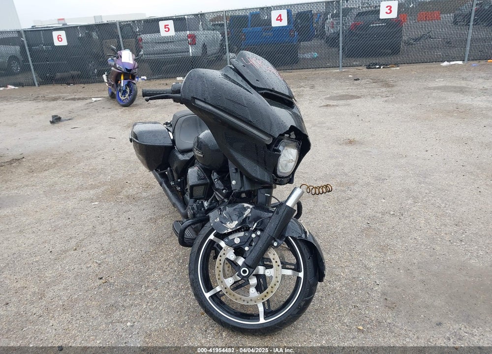2024 HARLEY-DAVIDSON FLHX VIN: 1HD1KB713RB637683
