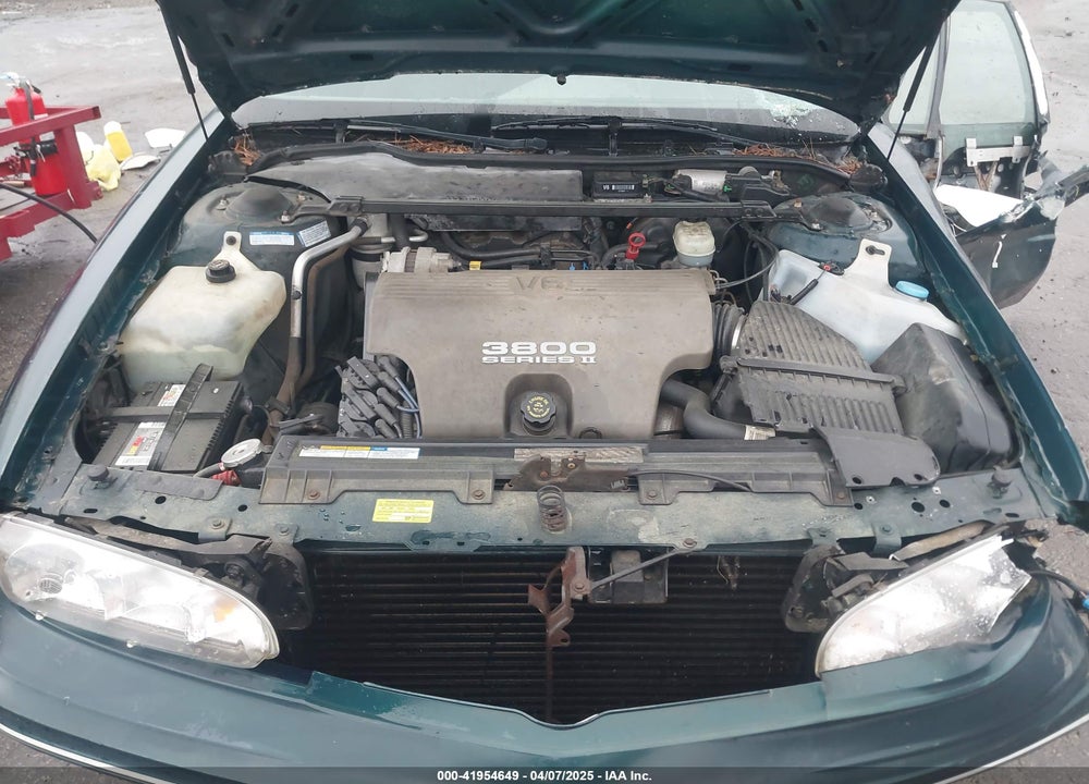 1998 PONTIAC BONNEVILLE VIN: 1G2HX52K8WH214744