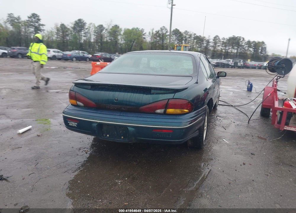 1998 PONTIAC BONNEVILLE VIN: 1G2HX52K8WH214744