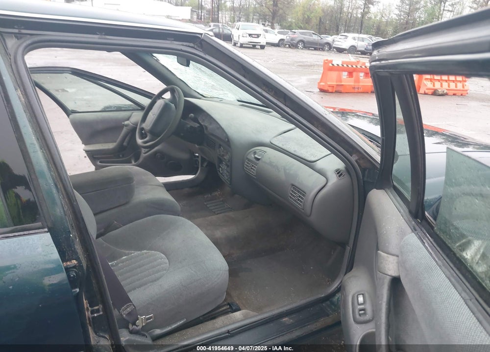 1998 PONTIAC BONNEVILLE VIN: 1G2HX52K8WH214744