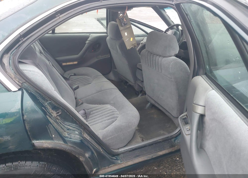 1998 PONTIAC BONNEVILLE VIN: 1G2HX52K8WH214744