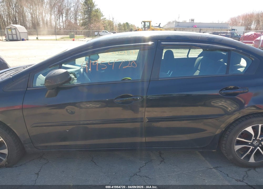 2013 HONDA CIVIC VIN: 2HGFB2F5XDH525105