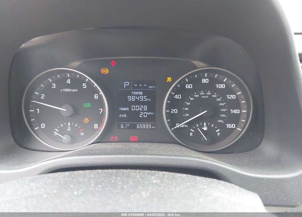2017 HYUNDAI ELANTRA VIN: KMHD84LFXHU385133