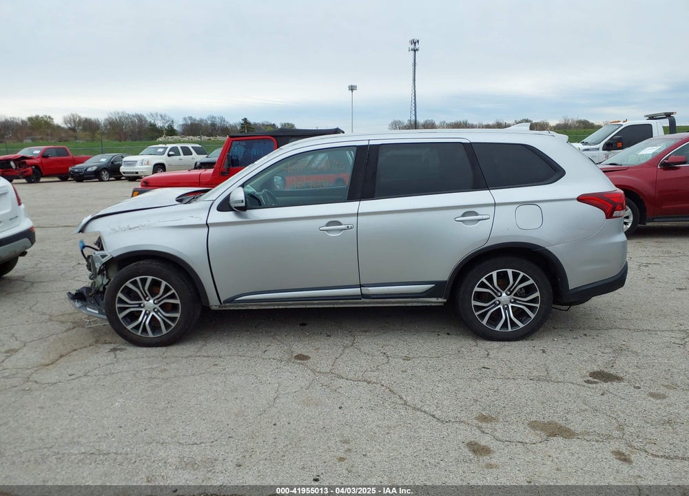 2018 MITSUBISHI OUTLANDER LE/SE/SEL VIN: JA4AD3A35JZ055117